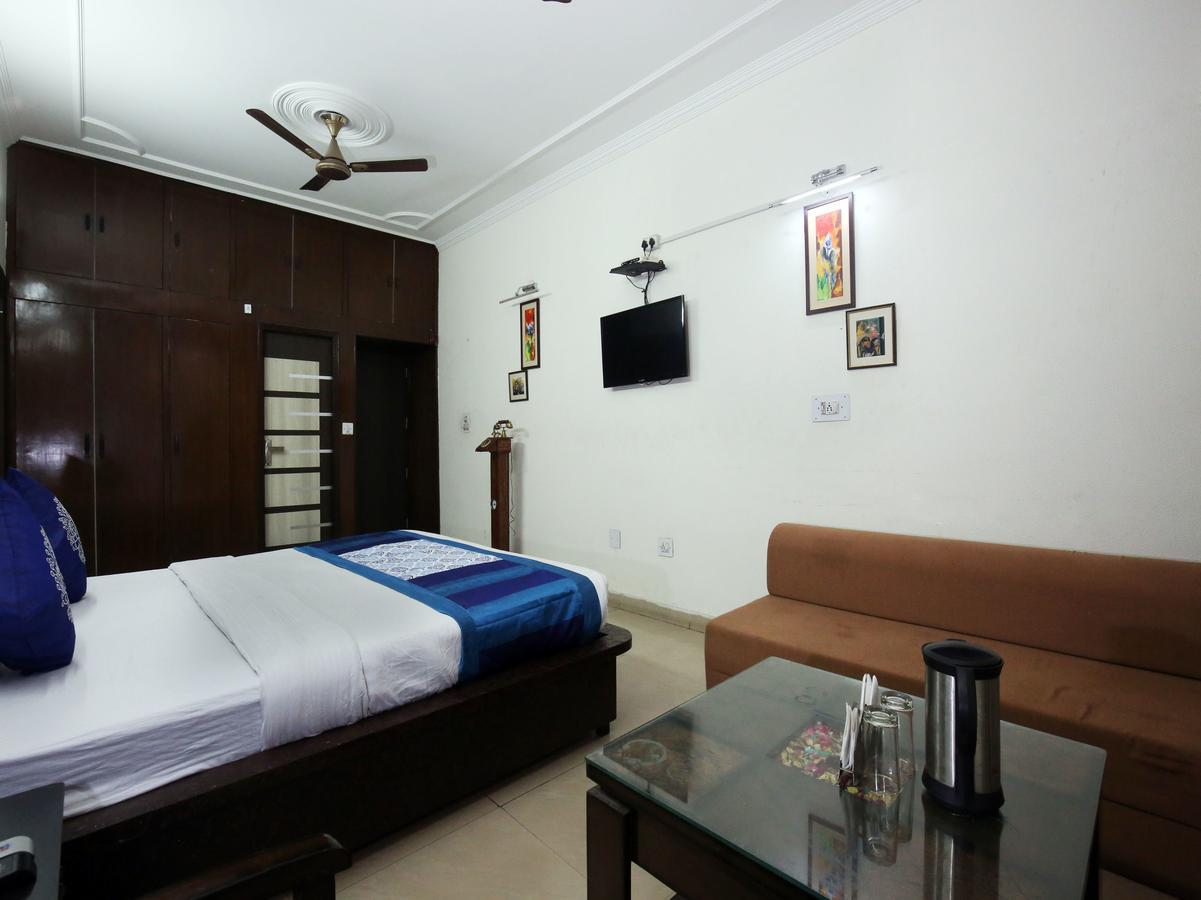 Hotel Oyo 4892 The Grand 3*