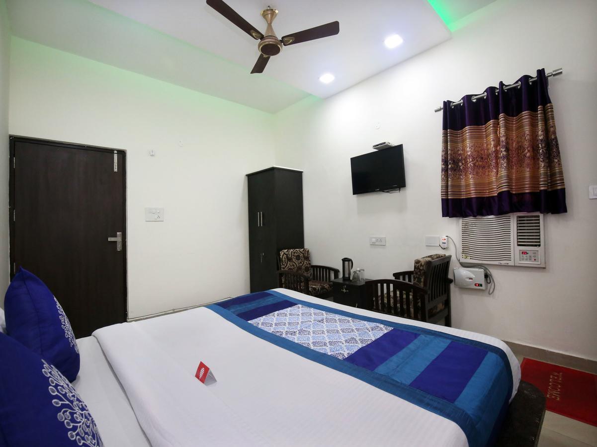 Oyo 4892 The Grand 3* Chandigarh