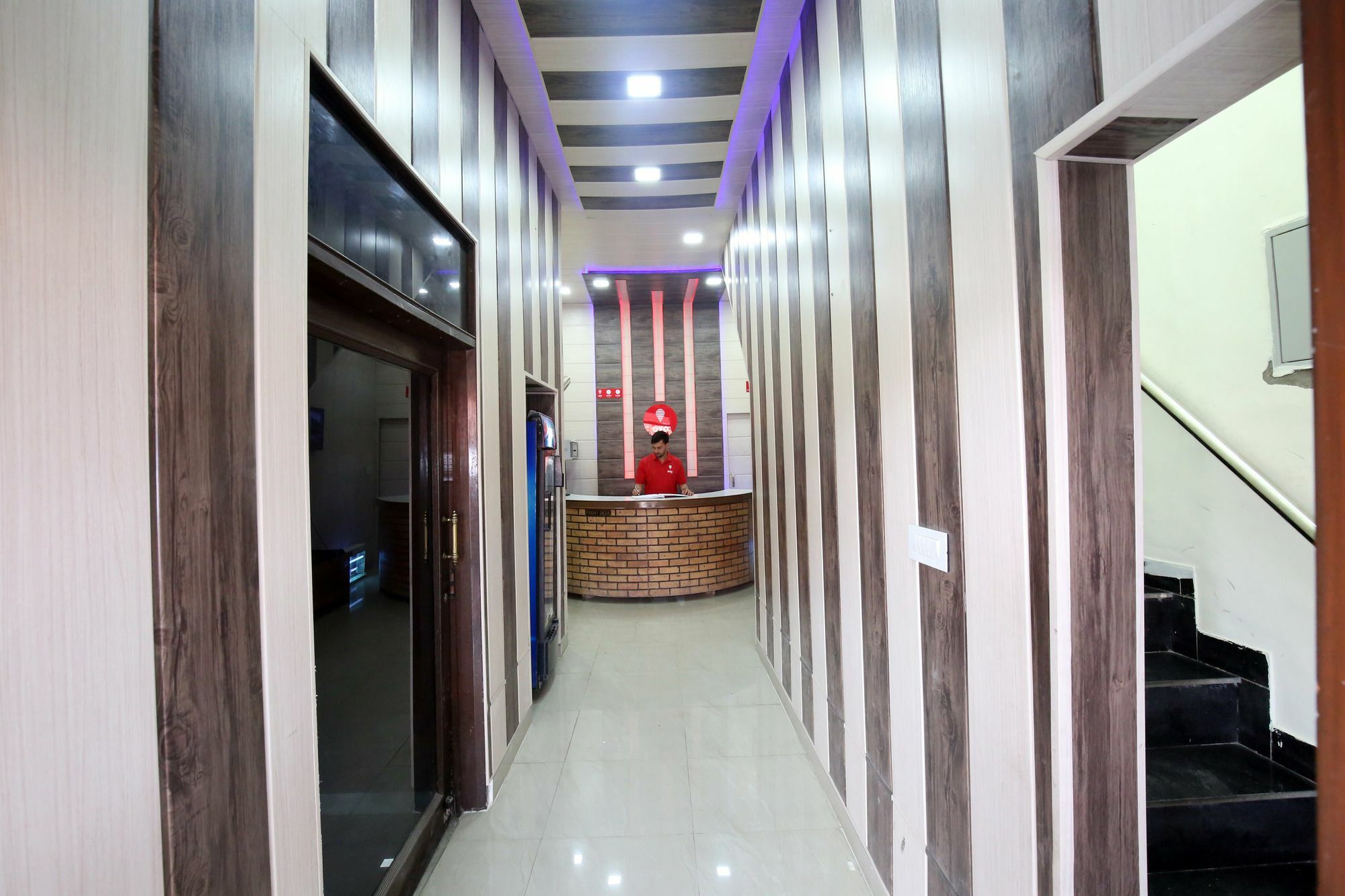 Oyo 4892 The Grand